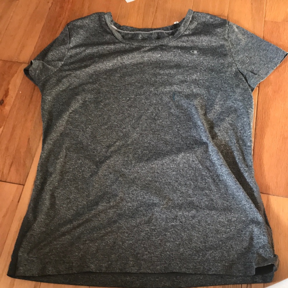 Tee shirt short sleeve nice fitting